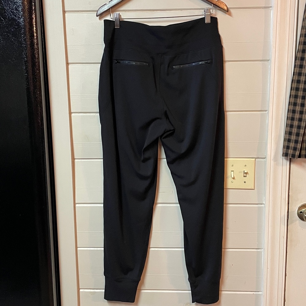 ATHLETA Venice High
Rise Jogger Black Size L/T. - Picture 7 of 14